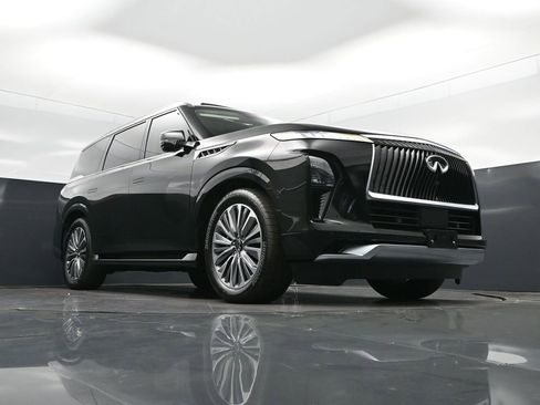 Used 2025 INFINITI QX80 Luxe RWD image 47