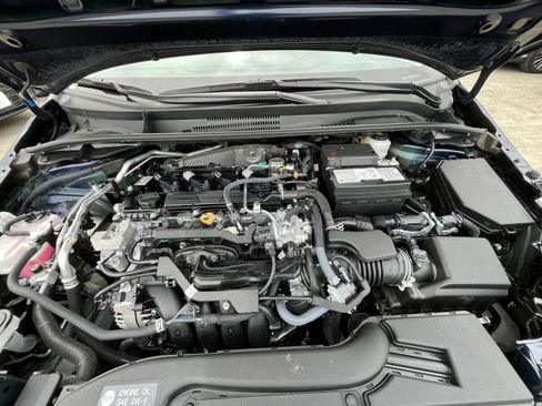 Used 2025 Toyota Corolla LE FWD image 32