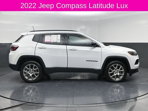 Used 2022 Jeep Compass Latitude AWD/4WD image 4