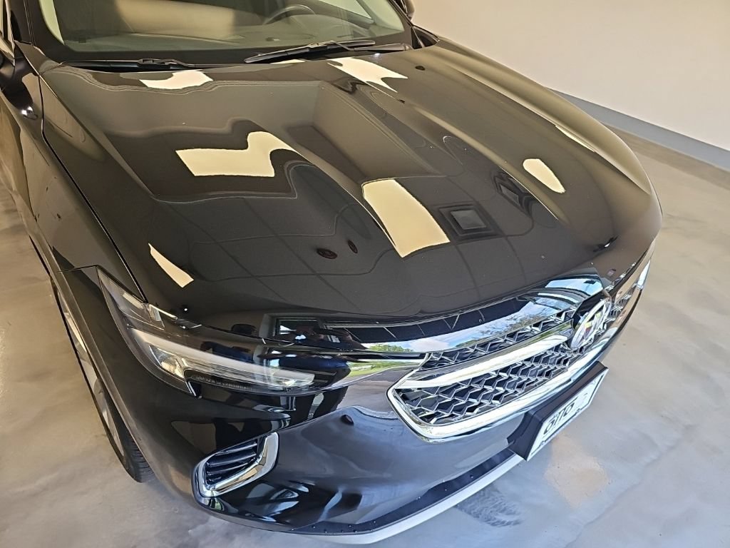 Used 2023 Buick Envision Avenir AWD/4WD image 6