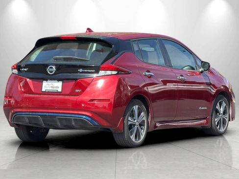 Used 2018 Nissan Leaf SV w/ SV Technology Package FWD image 2