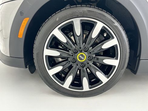 Certified 2024 MINI Cooper SE image 31