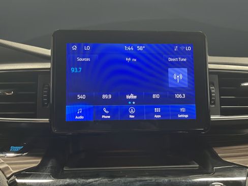 Used 2023 Ford Explorer Limited w/ Hybrid Equipment Group 310A AWD/4WD image 33