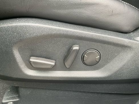 Used 2021 Ford Edge Titanium w/ Cargo Accessory Package FWD image 33