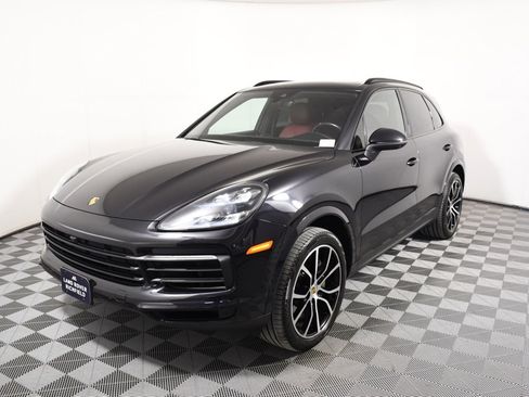 Used 2020 Porsche Cayenne S image 1