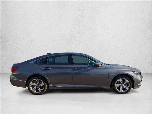 Certified 2018 Honda Accord EX image 4