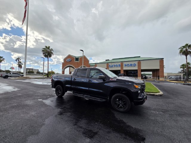 Used 2022 Chevrolet Silverado 1500 Custom Trail Boss AWD/4WD image 2