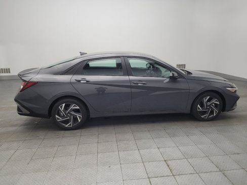 Used 2025 Hyundai Elantra Sport FWD image 10