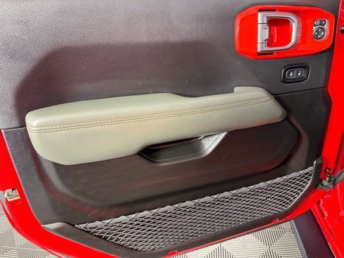 Used 2025 Jeep Gladiator Mojave w/ Steel Bumper Group image 25