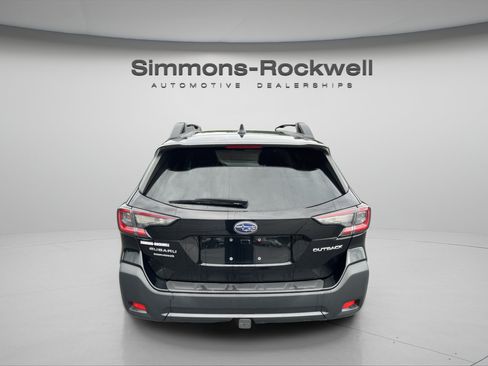 Used 2024 Subaru Outback Premium AWD/4WD image 4