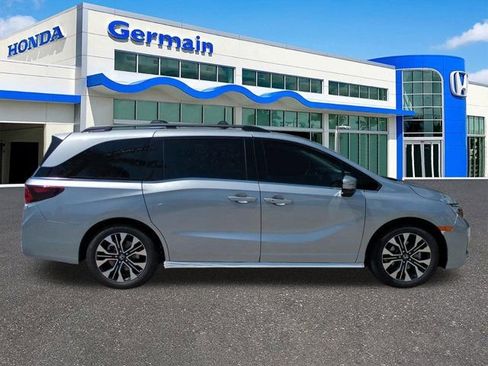 New 2026 Honda Odyssey Elite image 2