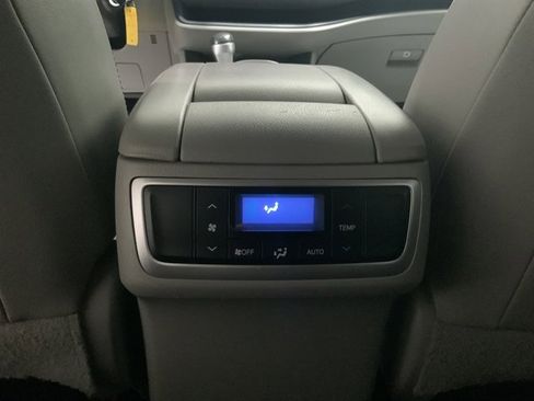 Used 2018 Toyota Highlander Plus image 35