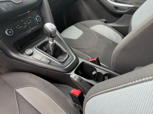 Used 2017 Ford Focus ST FWD image 18
