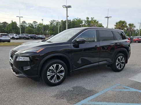 Used 2023 Nissan Rogue SV AWD/4WD image 2