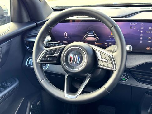 Used 2025 Buick Enclave Preferred image 24