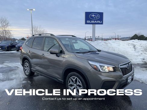 Used 2020 Subaru Forester Premium image 1