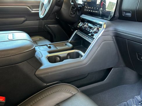 Certified 2024 GMC Sierra 2500 Denali w/ Denali Reserve Package AWD/4WD image 16