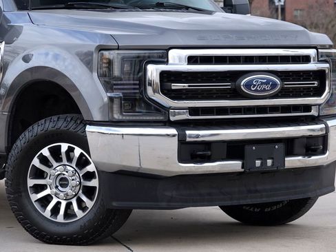 Used 2022 Ford F350 Lariat w/ Lariat Ultimate Package image 2