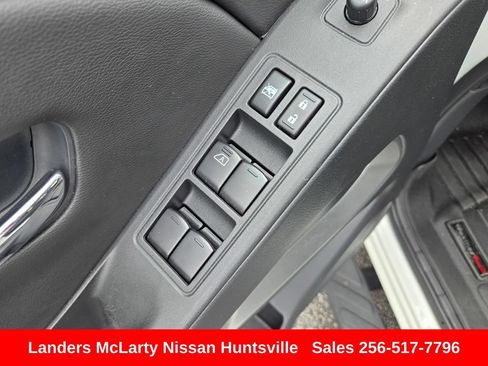 Used 2025 Nissan Frontier SV AWD/4WD image 21
