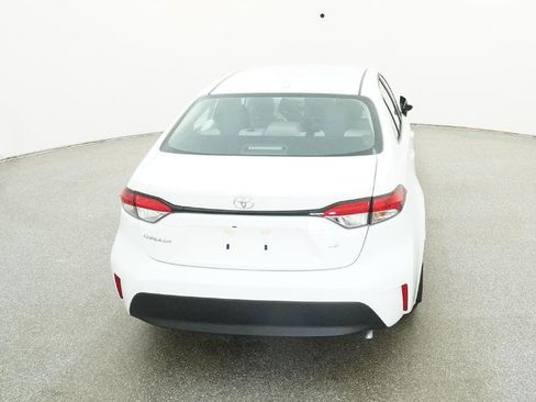 New 2026 Toyota Corolla LE image 18