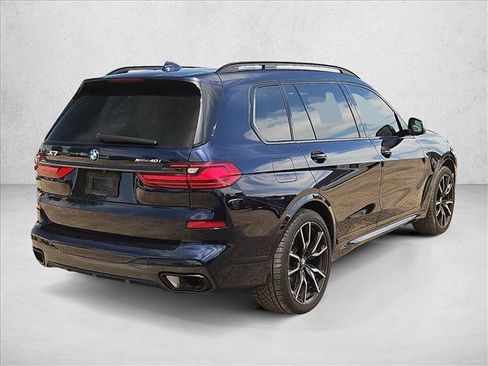 Used 2022 BMW X7 xDrive40i w/ M Sport Package AWD/4WD image 5