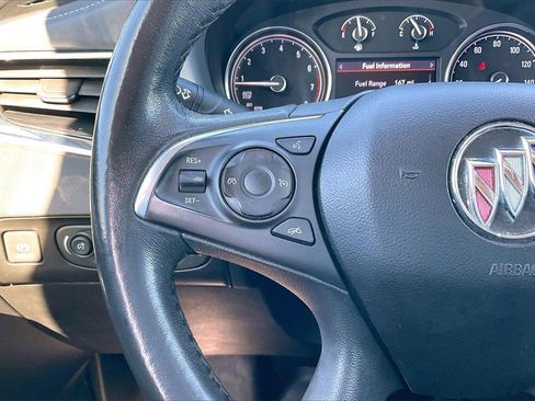 Used 2020 Buick Enclave Essence image 10