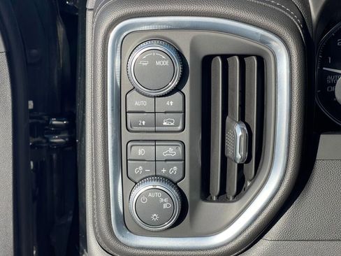 Used 2020 GMC Sierra 1500 Elevation w/ Elevation Value Package image 17