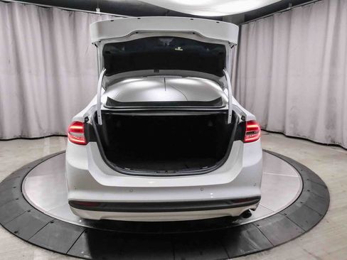 Used 2018 Ford Fusion SE w/ Equipment Group 201A image 27