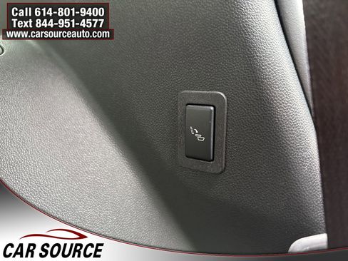 Used 2024 GMC Yukon Denali Ultimate image 50