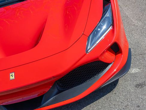 Used 2020 Ferrari F8 Tributo image 15