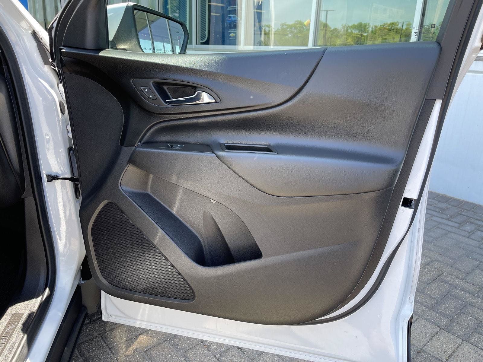 Used 2024 Chevrolet Equinox LT w/ LPO, Floor Liner Package FWD image 31