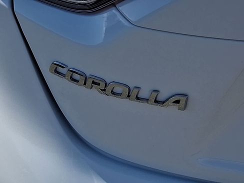 Certified 2025 Toyota Corolla LE image 30