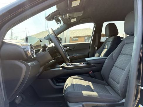 Used 2025 Chevrolet Equinox LT FWD image 13