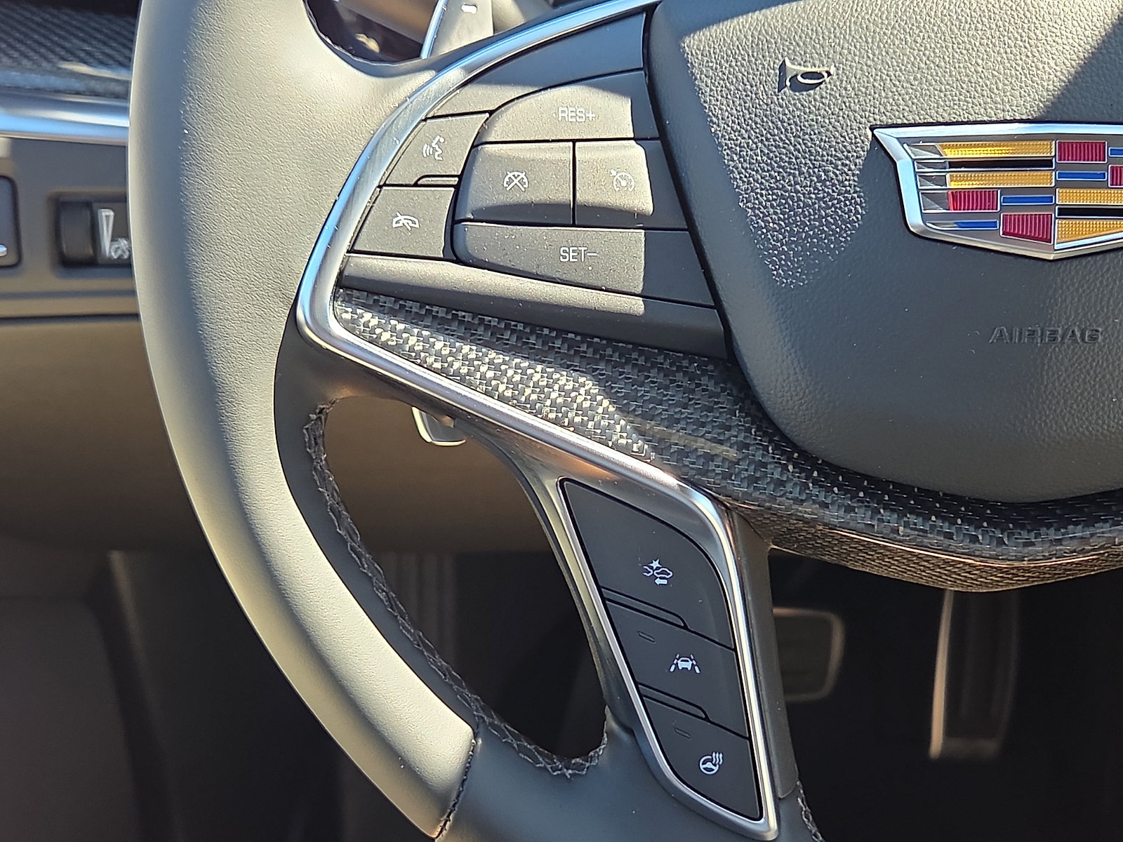 Used 2026 Cadillac XT5 Sportv w/ LPO, Floor Liner Package AWD/4WD image 21