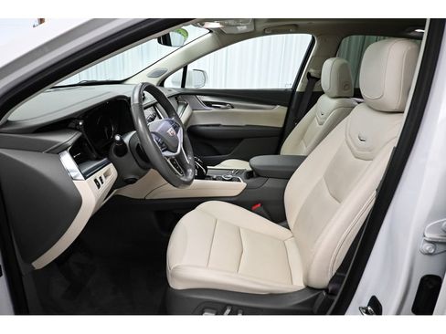 Used 2020 Cadillac XT5 Premium Luxury AWD/4WD image 11
