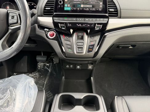 New 2026 Honda Odyssey Touring image 16