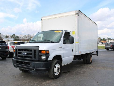 Used 2015 Ford E-350 and Econoline 350 Super Duty image 5