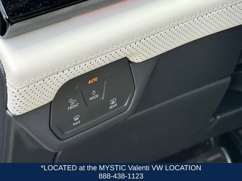 Certified 2024 Volkswagen Atlas Cross Sport SEL Premium R-Line AWD/4WD image 35