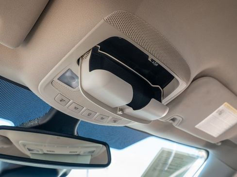 Used 2024 Ford Edge Titanium image 31