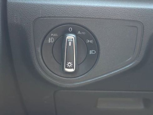 Used 2019 Volkswagen Atlas SEL R-Line image 33