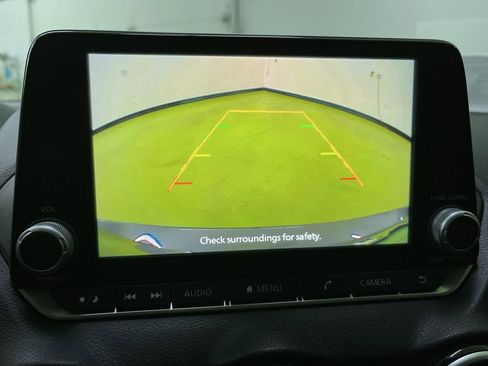 Used 2024 Nissan Sentra SV image 16