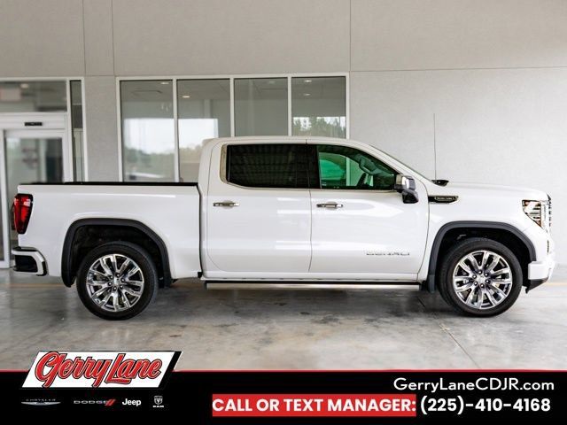 Used 2024 GMC Sierra 1500 Denali w/ Denali Reserve Package AWD/4WD image 3