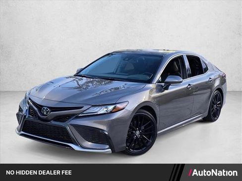 Used 2023 Toyota Camry XSE FWD image 1