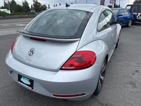 Used 2014 Volkswagen Beetle R-Line image 8