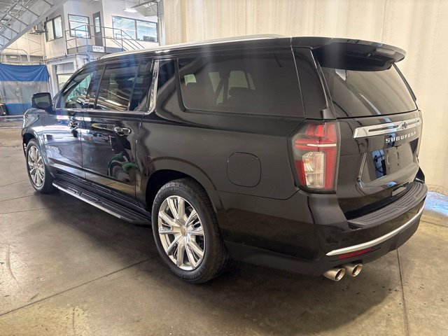 Used 2023 Chevrolet Suburban High Country w/ Advanced Technology Package AWD/4WD image 6