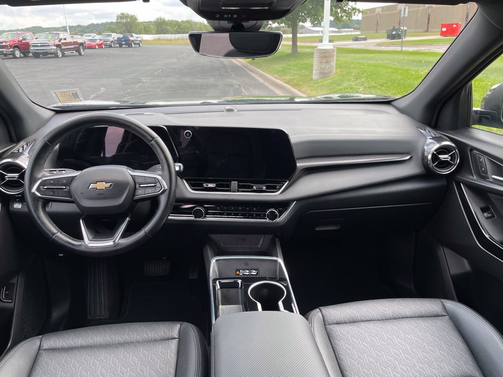 Used 2025 Chevrolet Equinox LT w/ Convenience Package II AWD/4WD image 25