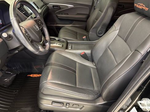 Certified 2022 Honda Passport TrailSport image 18