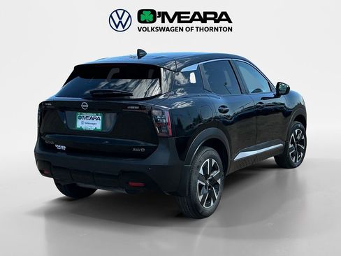 Used 2025 Nissan Kicks SV AWD/4WD image 5