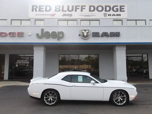 Used 2022 Dodge Challenger GT image 1