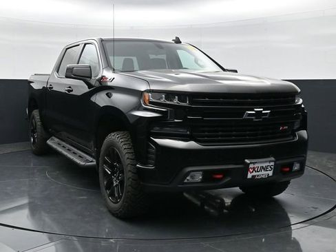 Used 2021 Chevrolet Silverado 1500 LT Trail Boss w/ Bed Protection Package AWD/4WD image 4